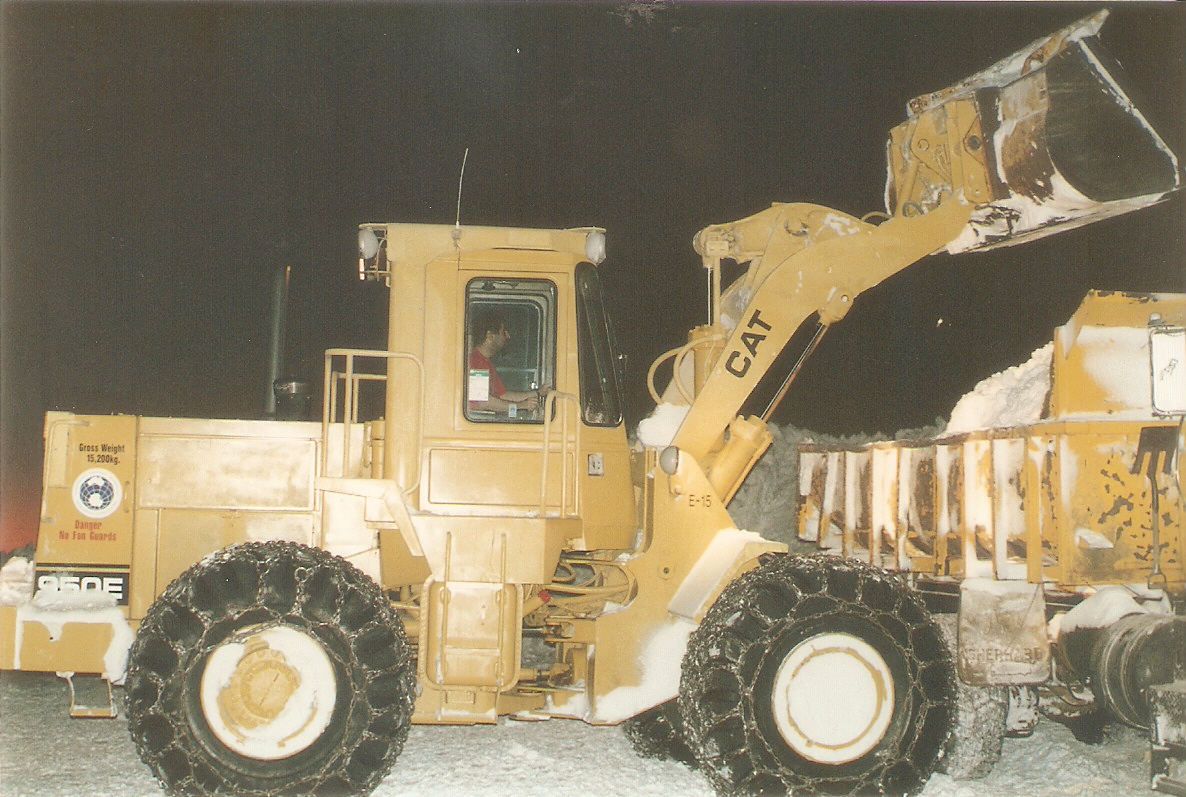 Front end loader