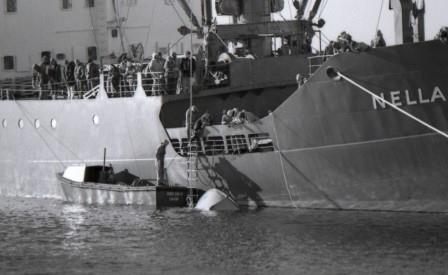 Recovering the sunken LARC, Mawson 1980